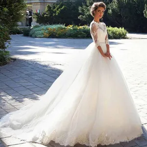 A-Line/Princess Tulle Lace V-neck 1/2 Sleeves Sweep Brush Train Wedding Dresses