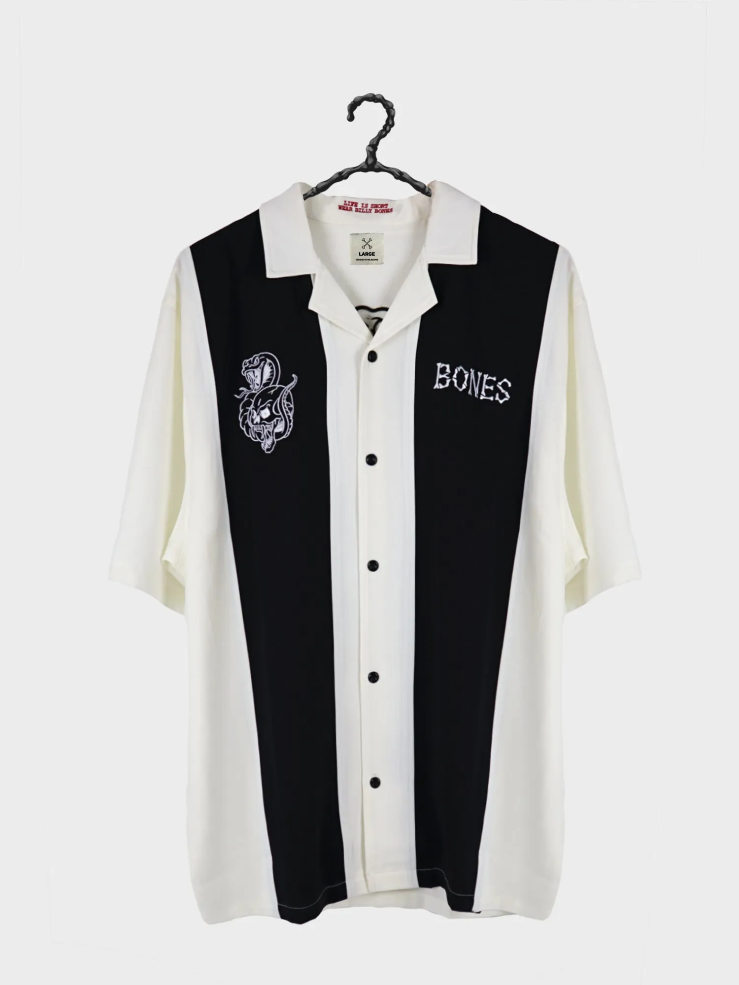 BILLY BONES CLUB SKULL BOWLO SHIRT - WHITE/BLACK