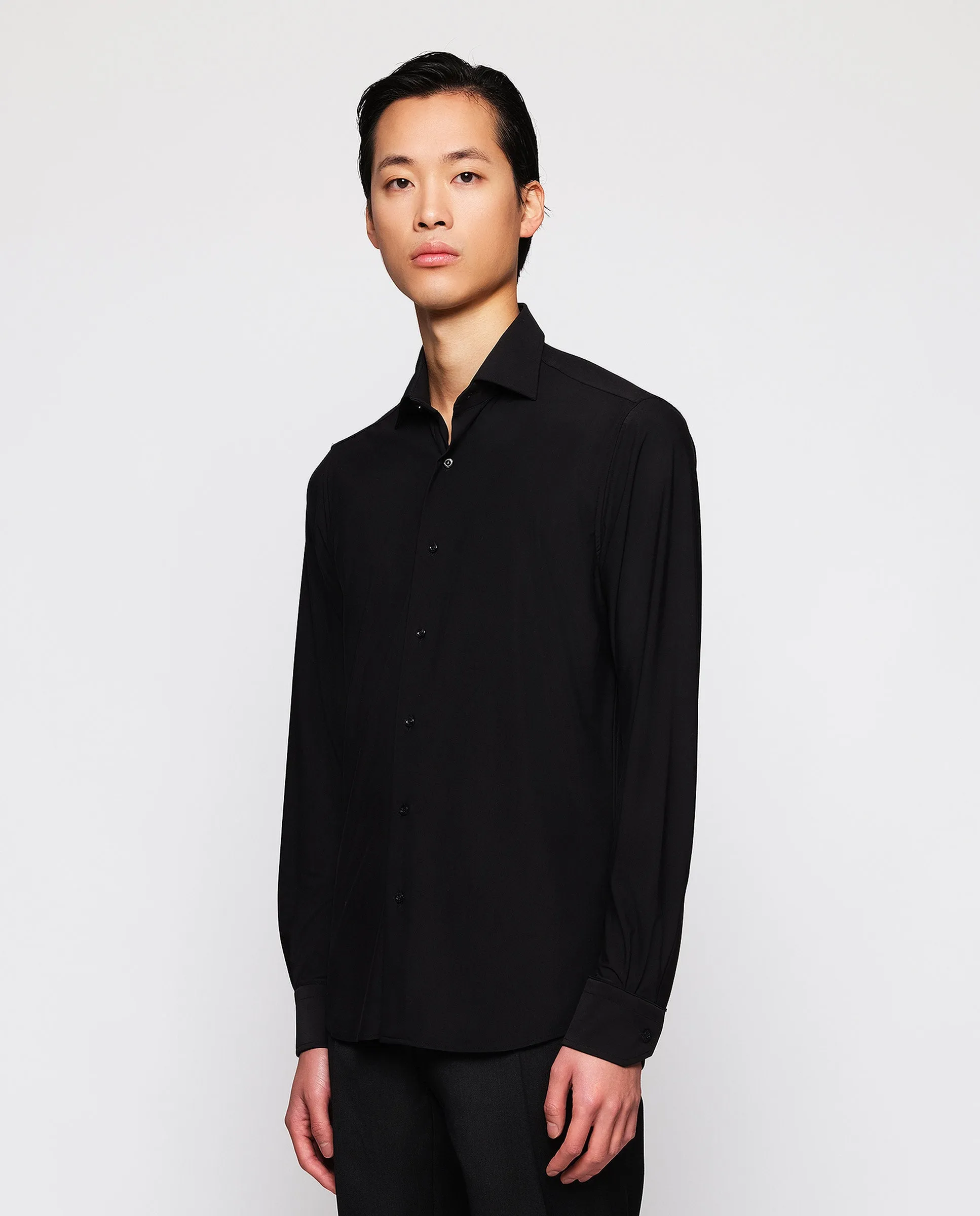 Camisa vestir técnica tailored fit negra