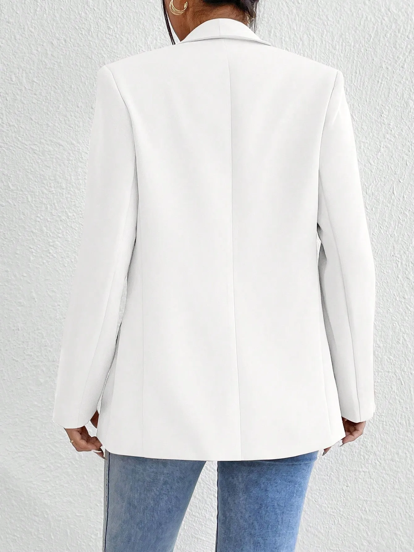 Cherry Vibes: Blazer Raffinéa de Cuello Chal en