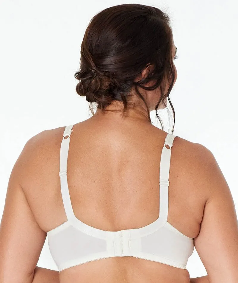 Fayreform Delicate Lace Underwire Bra - Ivory/Cream Tan