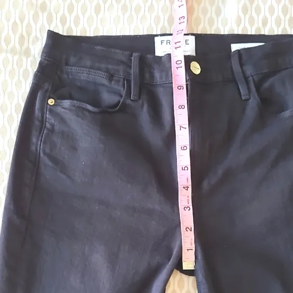 Frame Denim Women's Skinny Jeans Black. Le High Skinny. Size 28. Like New.