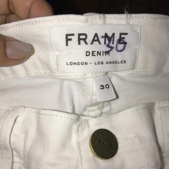 Frame skinny size 30 inseam a 28 very nice jeans