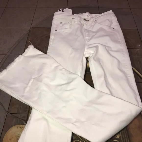 Frame skinny size 30 inseam a 28 very nice jeans