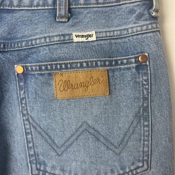 Free People X Wrangler Wanderer Medium Wash High Rise Flared Jeans Size 30x32