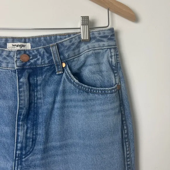Free People X Wrangler Wanderer Medium Wash High Rise Flared Jeans Size 30x32