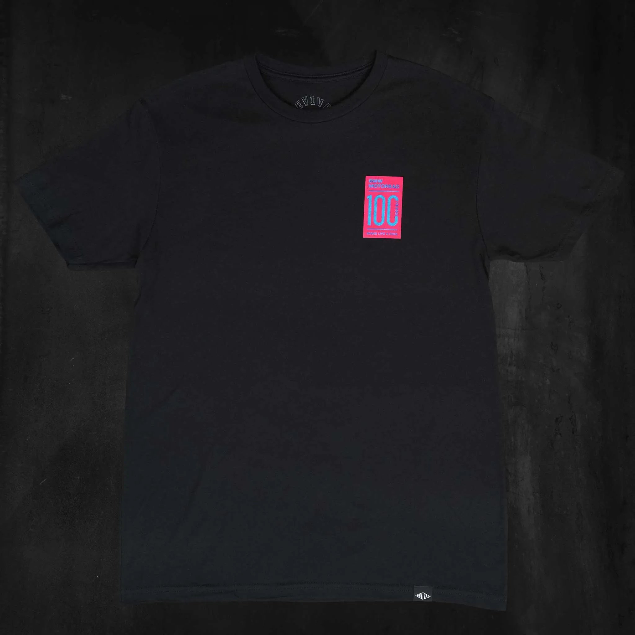 Handbuilt Show BMW R32 Frontal T-Shirt - Black