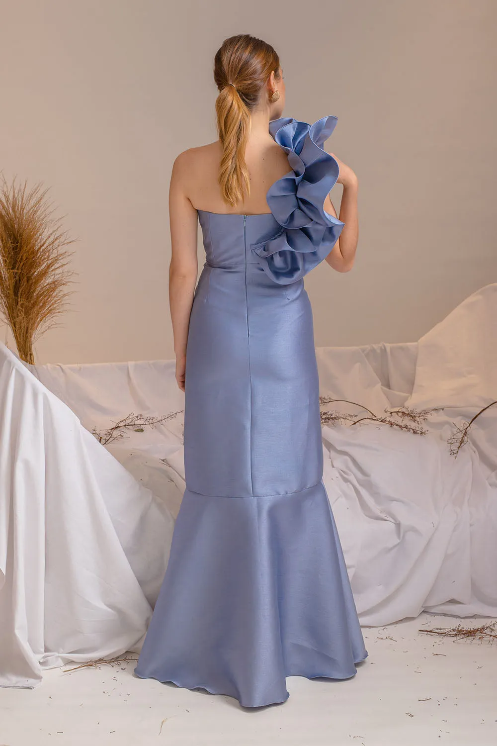 I DO BY ZOO SALAMANCA GOWN Sweetheart Cut Gown with Oversize Ruffle on Shoulder (Serenity Blue Gazar)