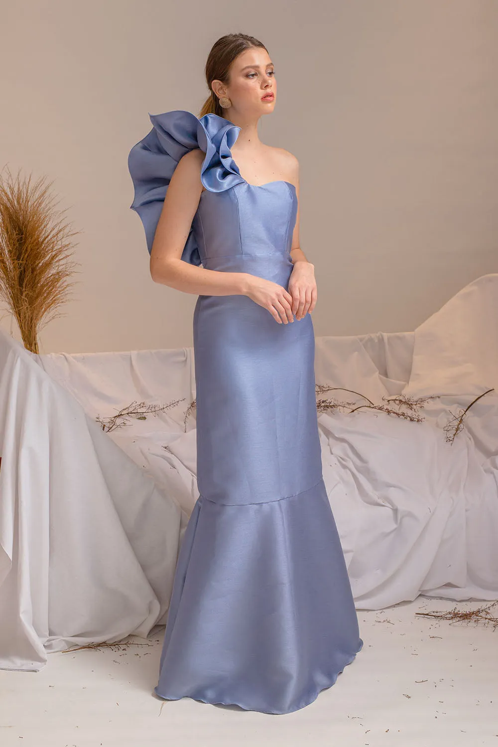 I DO BY ZOO SALAMANCA GOWN Sweetheart Cut Gown with Oversize Ruffle on Shoulder (Serenity Blue Gazar)