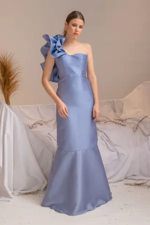 I DO BY ZOO SALAMANCA GOWN Sweetheart Cut Gown with Oversize Ruffle on Shoulder (Serenity Blue Gazar)