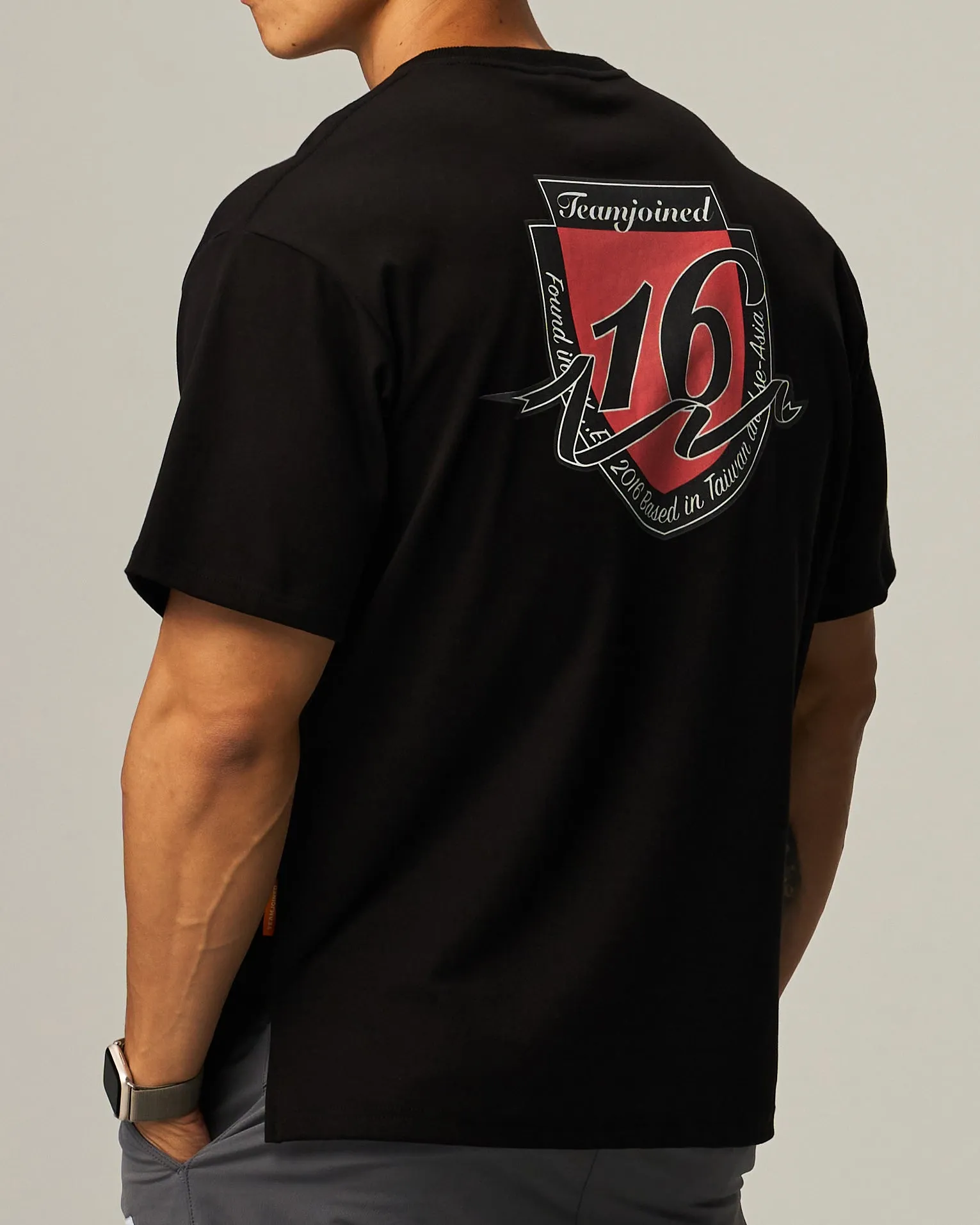 Joined® 8 Anniv. 16 Shield Oversized