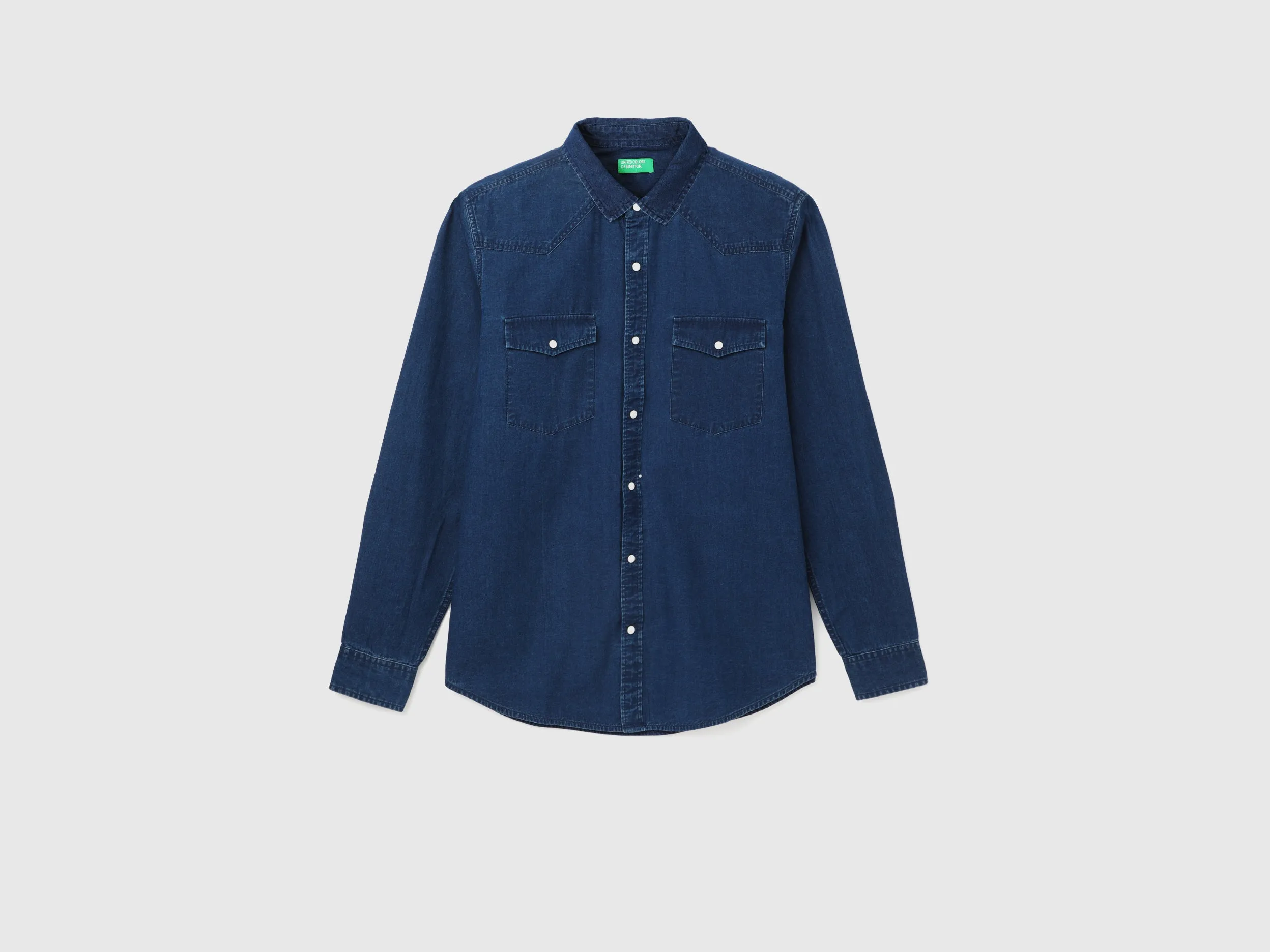 Men's Regular Fit Spread Collar Solid Shirts