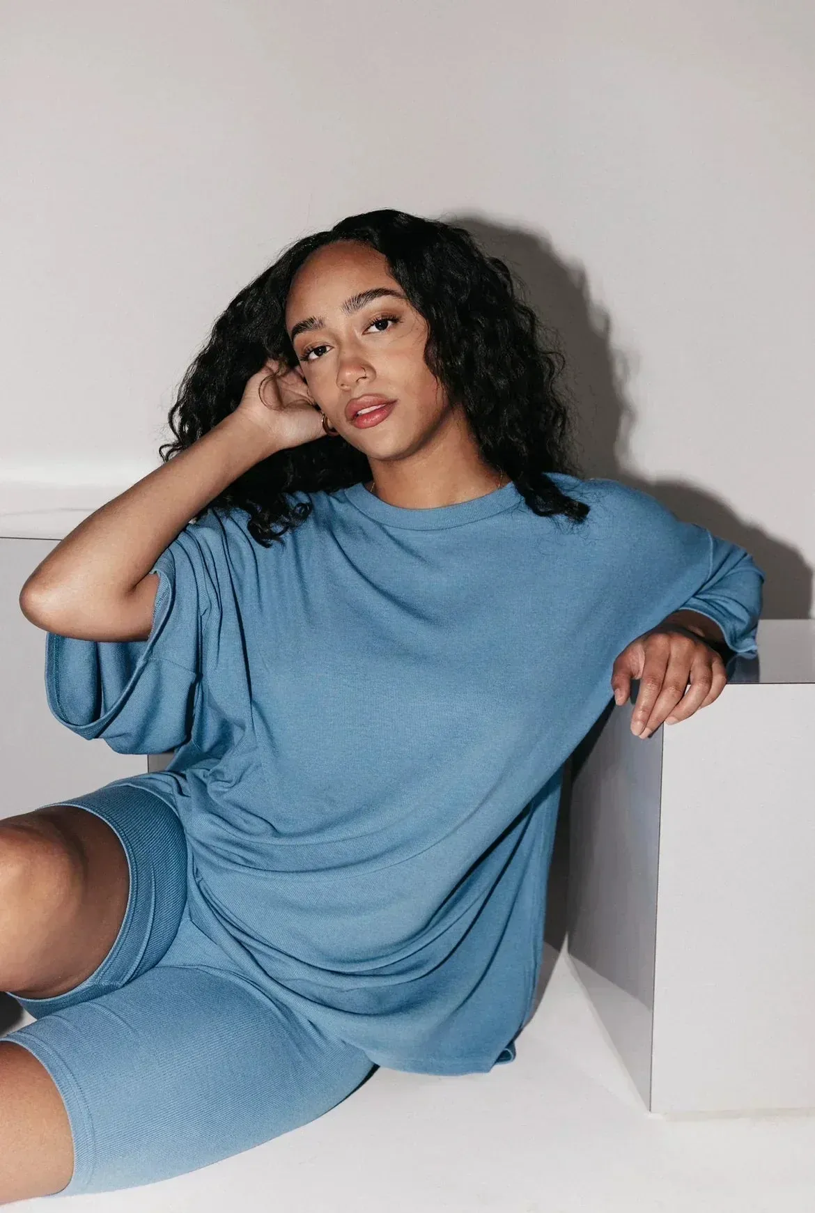 Nora® | Women's loungewear set: oversized T-shirt with cycling shorts, comfortable and versatile