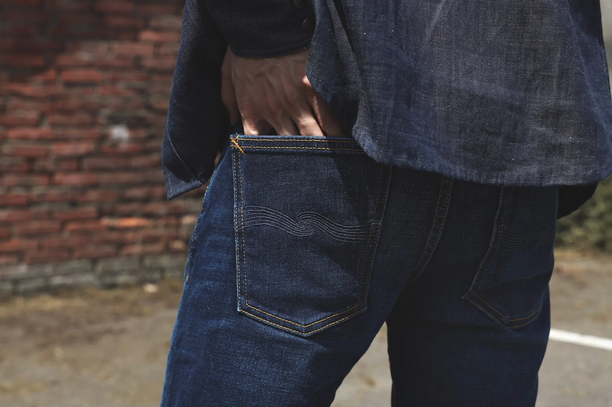 【Nudie Jeans】淺藍石洗 合身上寬下窄 /12oz / Lean Dean Dark Deep Worn