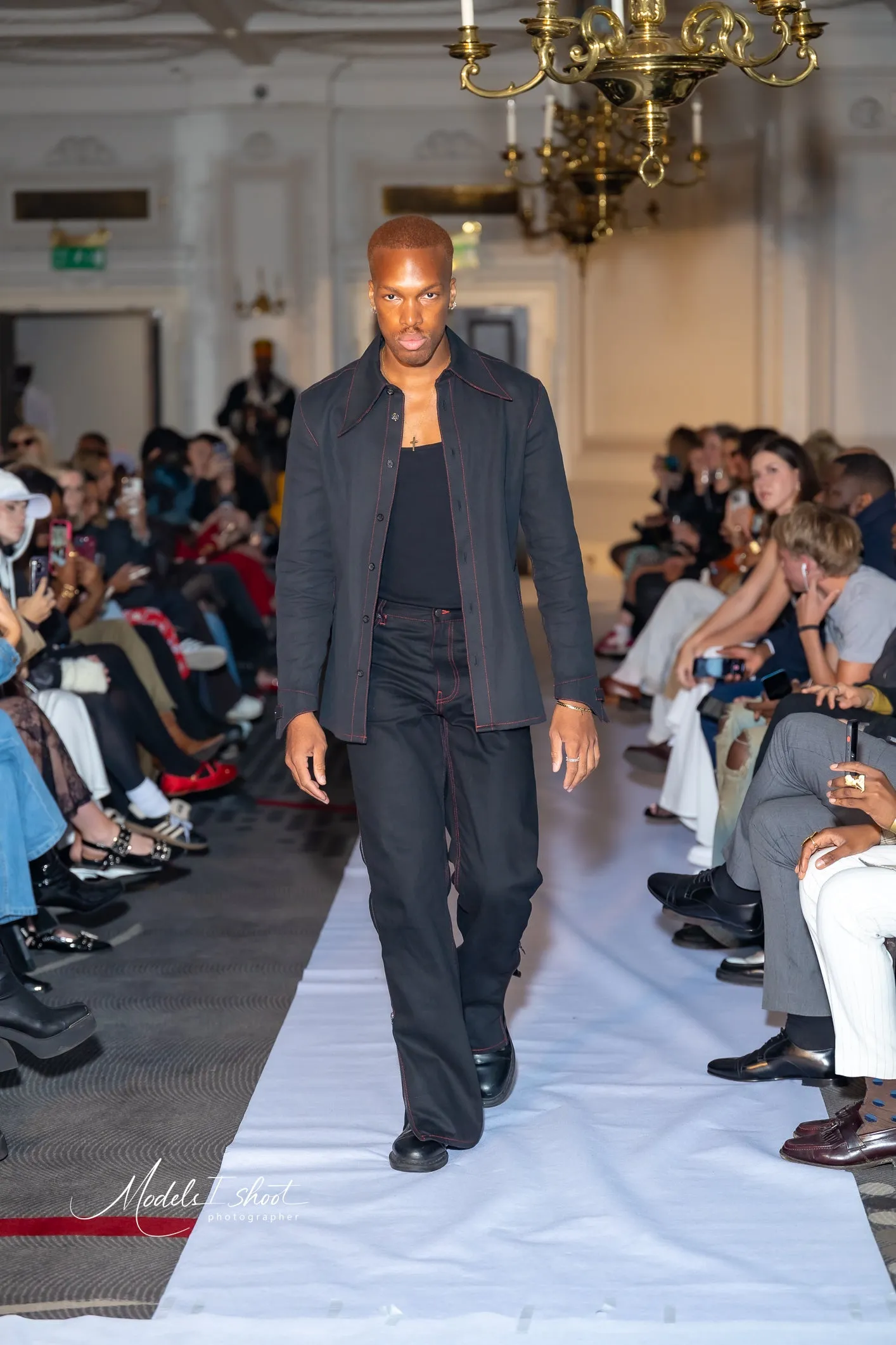 Razor Collar Shirt in Black Cotton Linen Mix