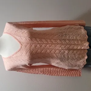 SOFT SURROUNDINGS CASUAL FALL LONG SLEEVE VNECK ORANGE CABLE KNIT SWEATER MEDIUM