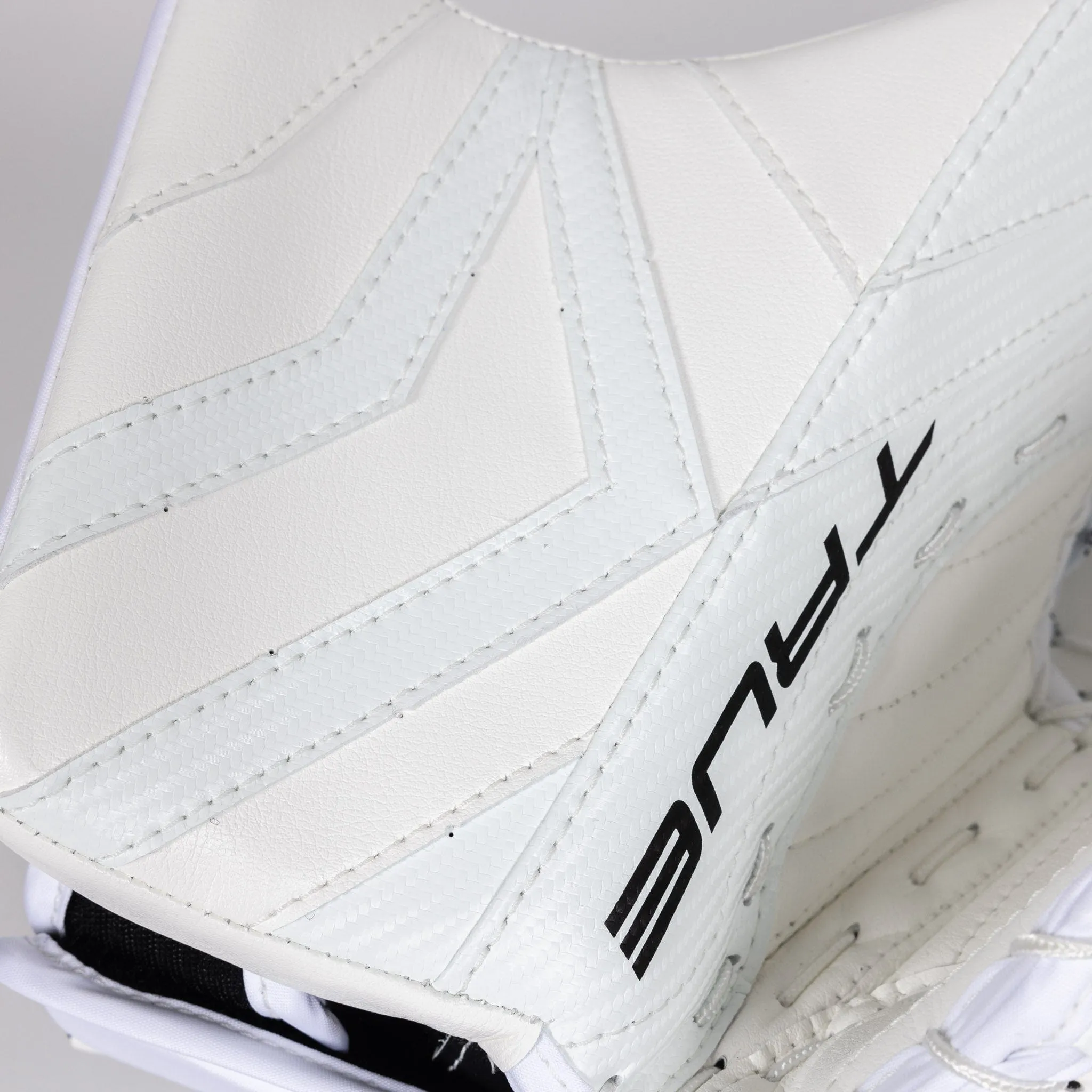 TRUE Catalyst PX5 Senior Goalie Catcher - Domestic 600