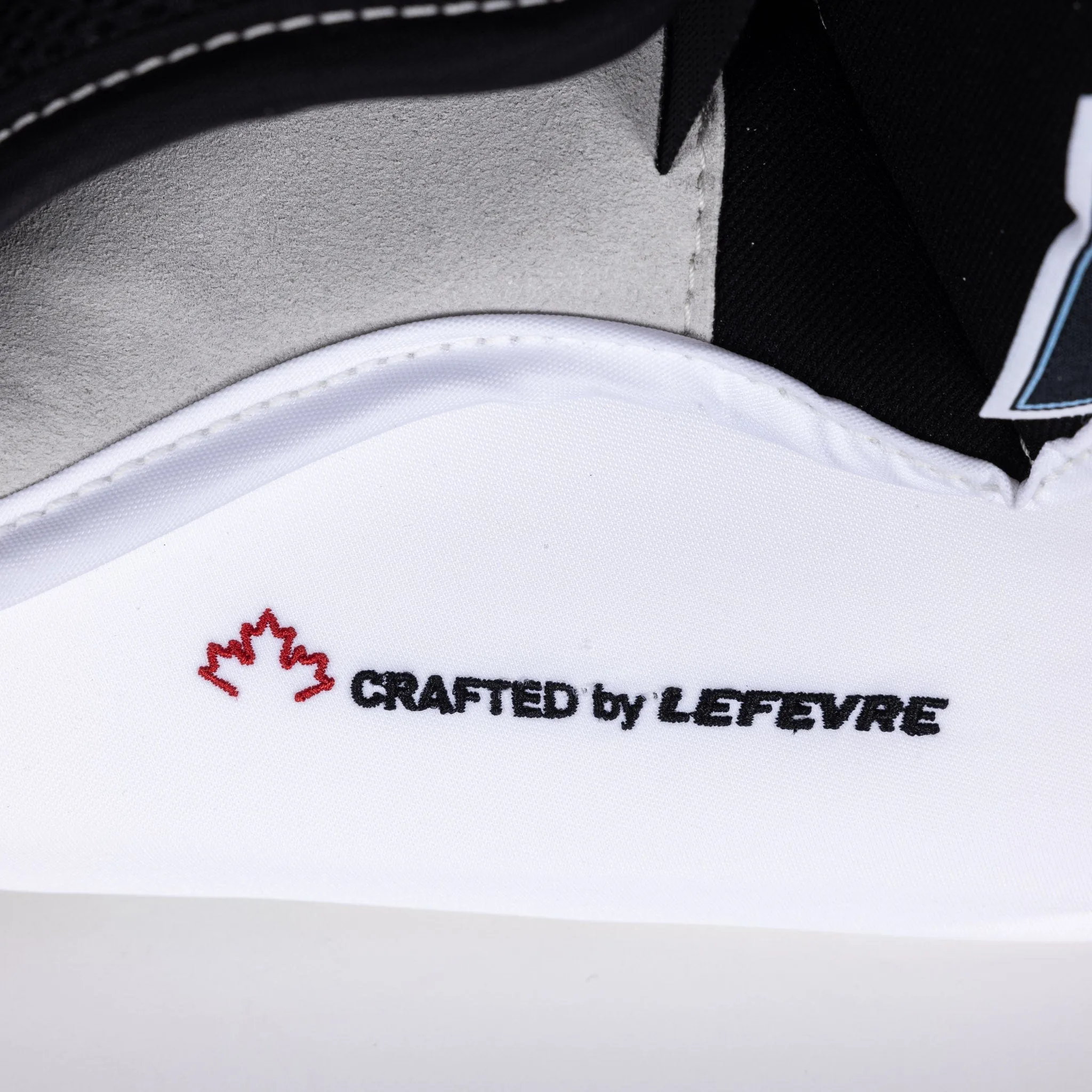 TRUE Catalyst PX5 Senior Goalie Catcher - Domestic 600